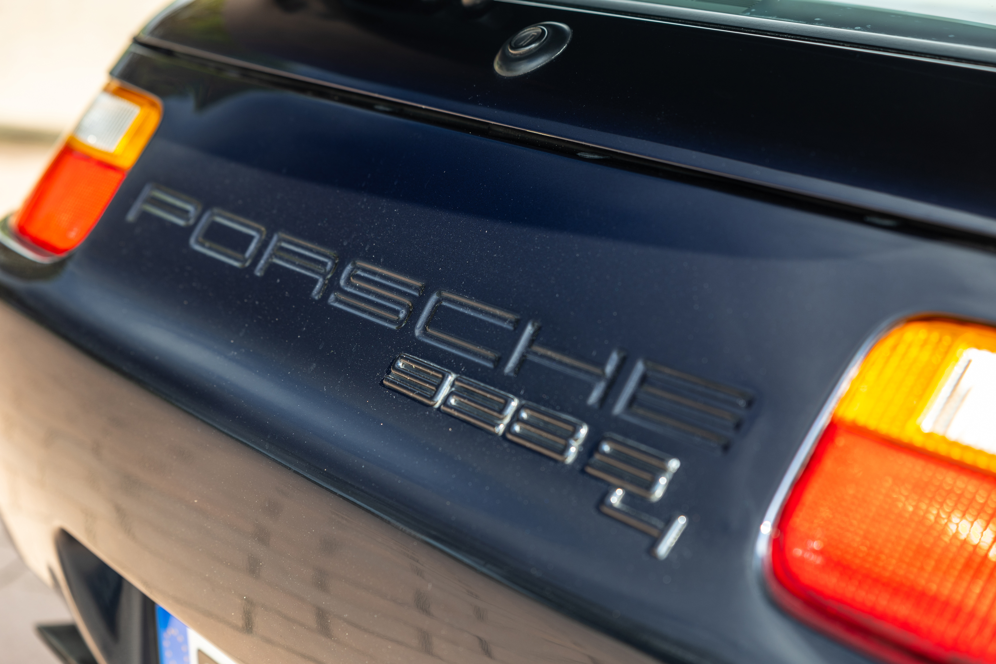 1991 Porsche 928 S4 in Midnight Blue Metallic