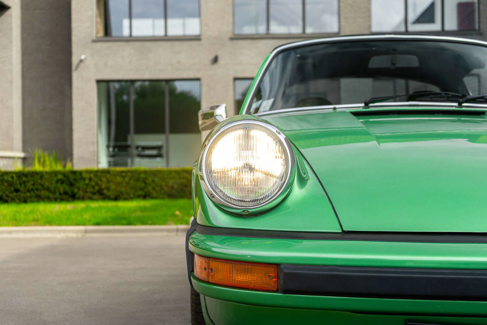 1974 Porsche 911 S in Viper Green Diamond