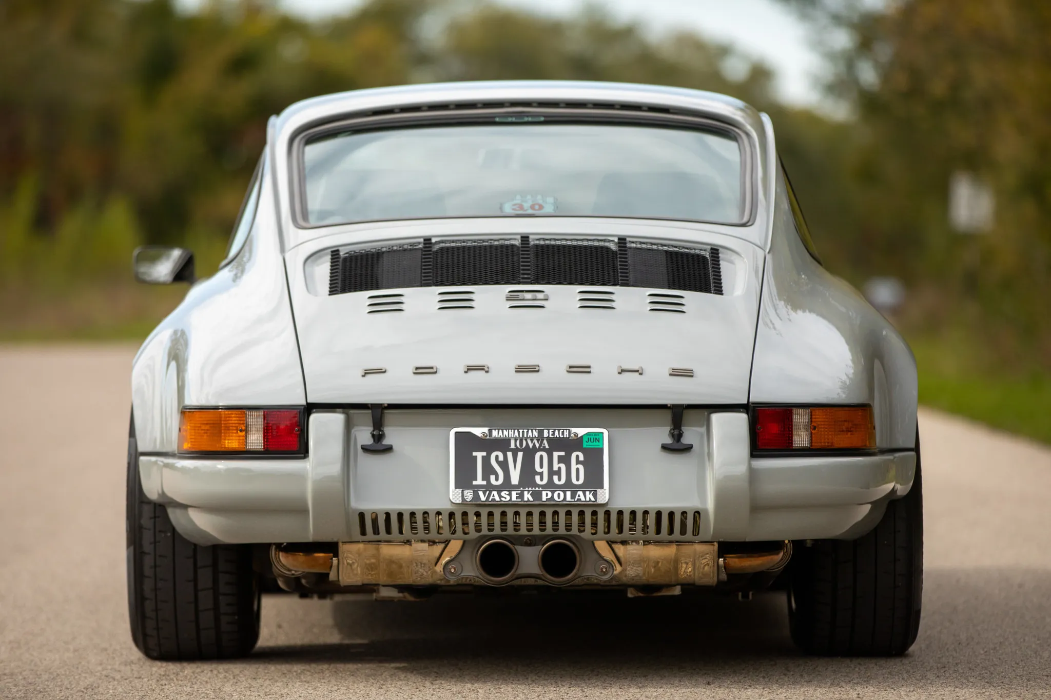 1976 Porsche 911 2.7 Carrera Coupe in Speedway Green