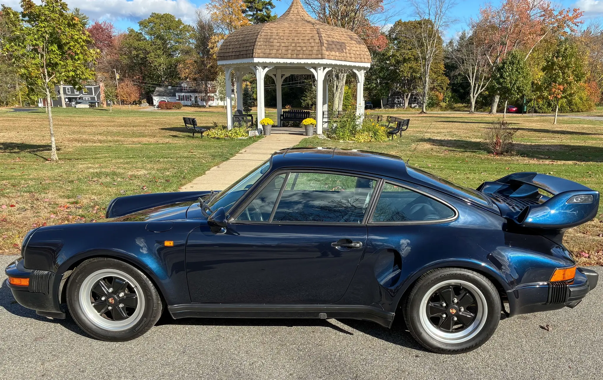 1982 Porsche 911SC Coupe in Dark Blue