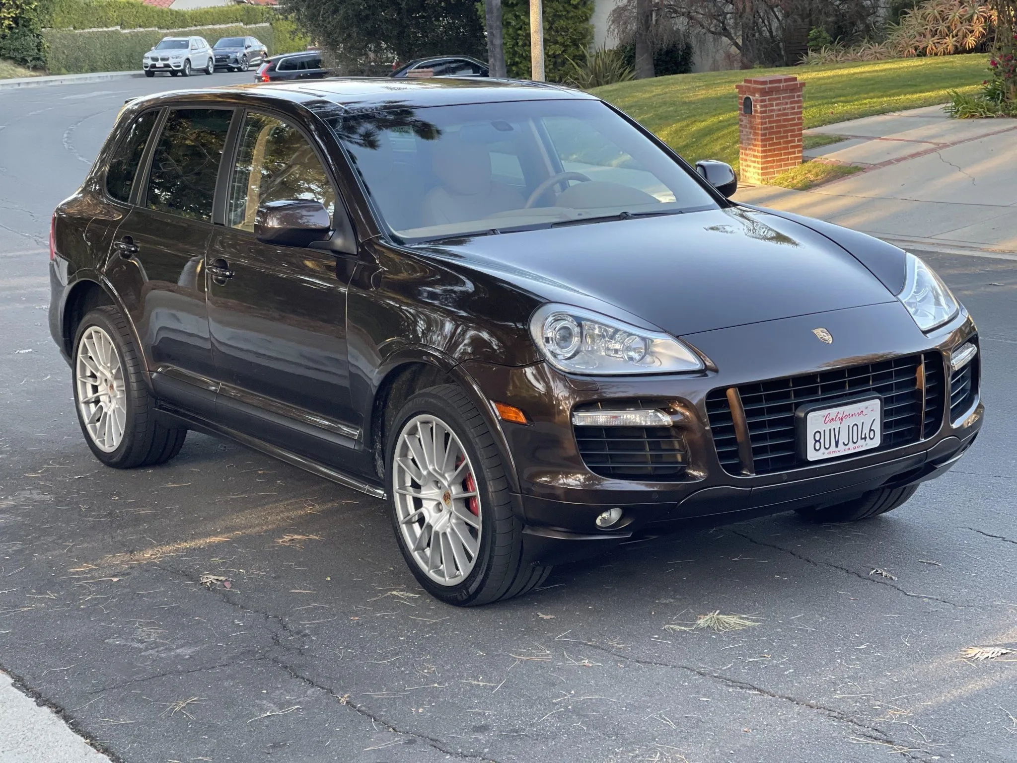 2009 Porsche Cayenne GTS in Macadamia Metallic