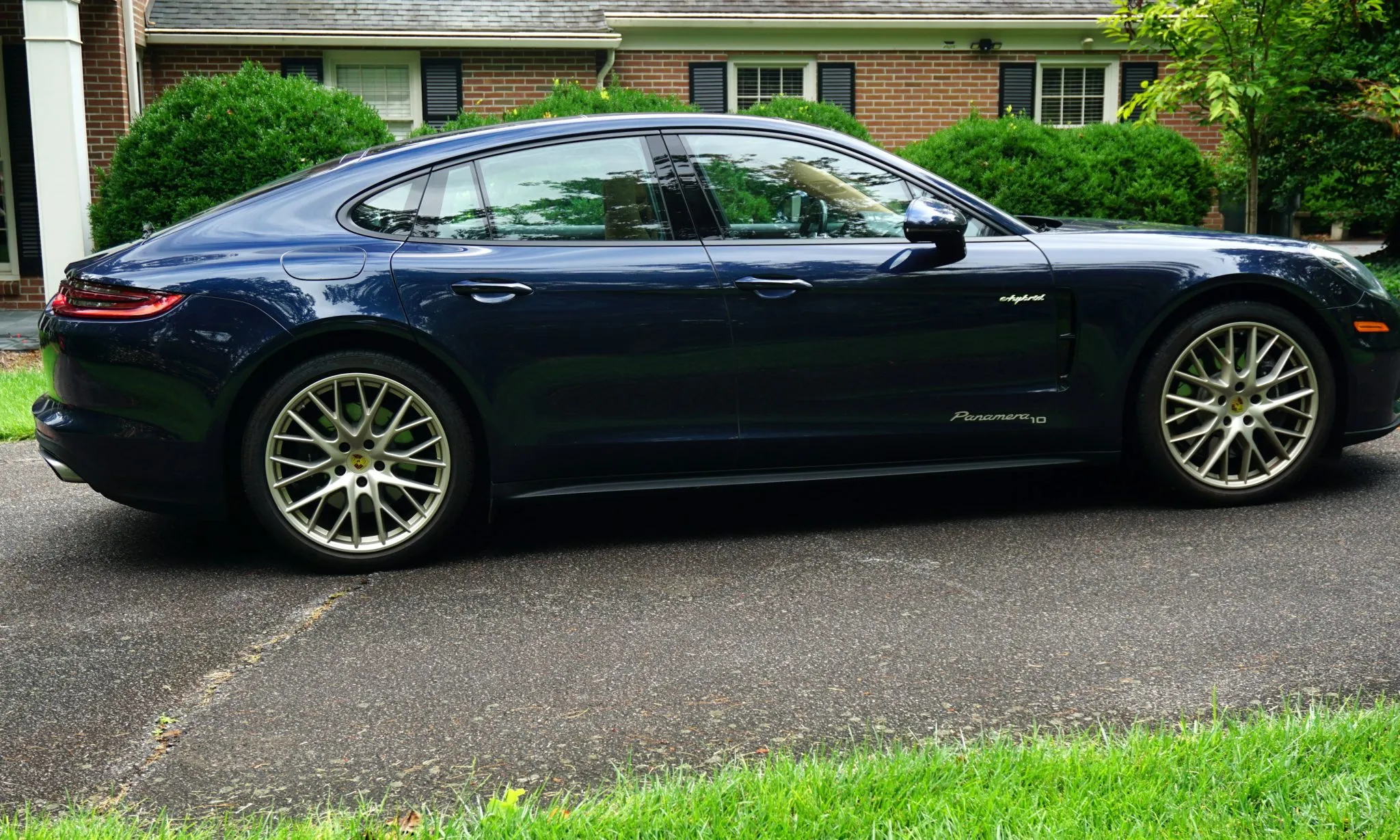 2020 Porsche Panamera 4 E-Hybrid 10 Year Edition in Night Blue Metallic