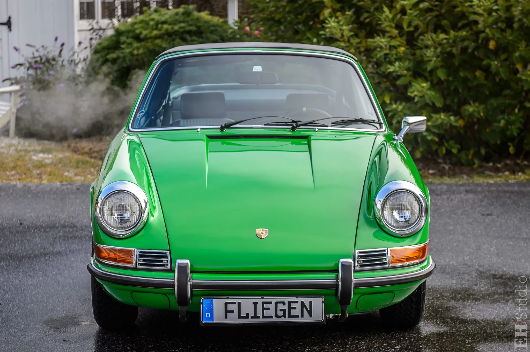 1972 Porsche 911T Targa in Kelly Green
