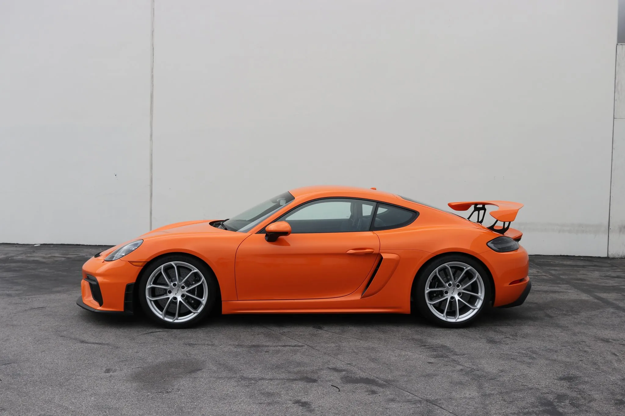 2021 Porsche 718 Cayman GT4 in Pastel Orange