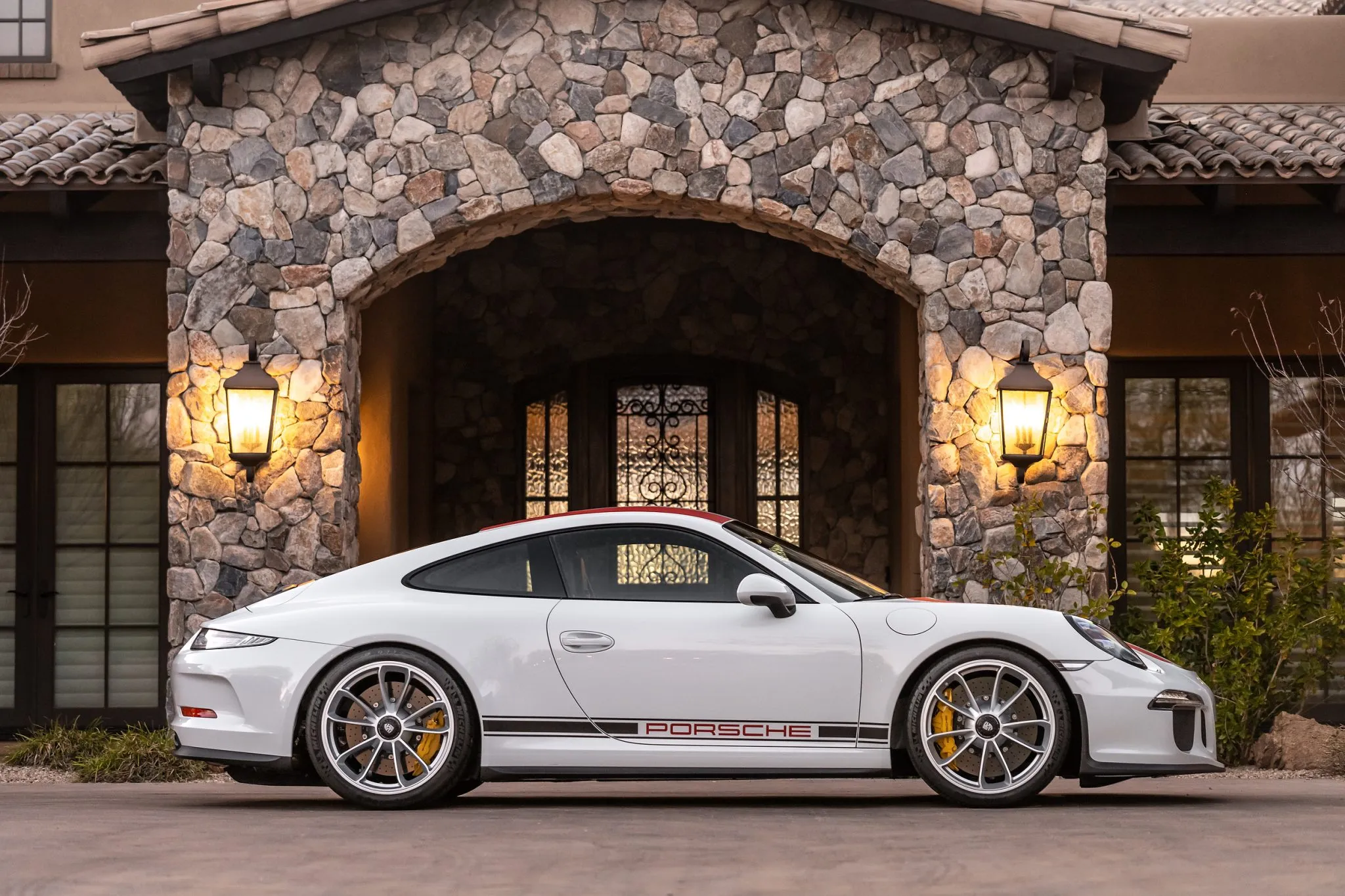 2016 Porsche 911 R in White