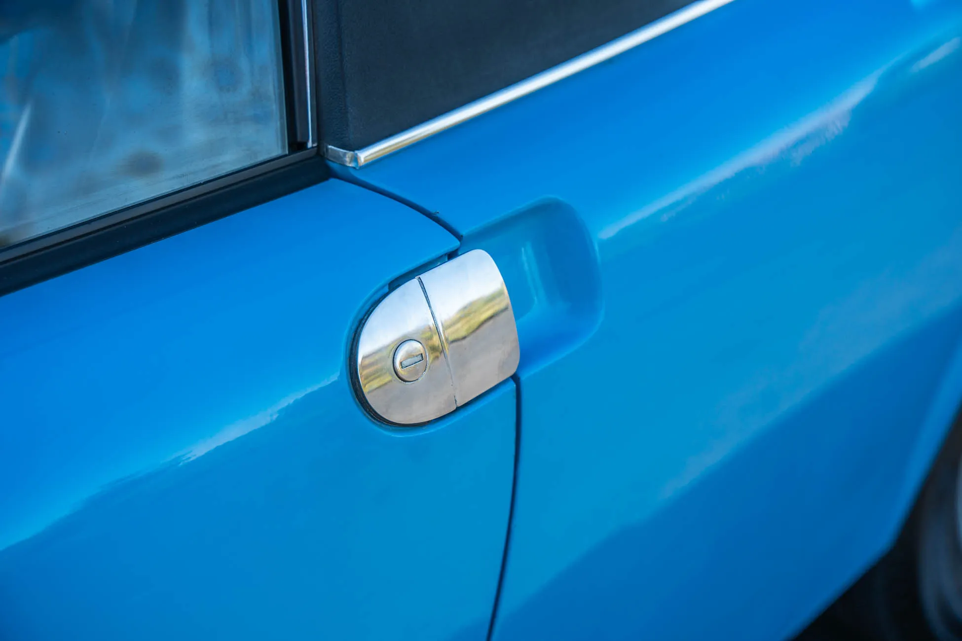 1975 Porsche 914 in Laguna Blue
