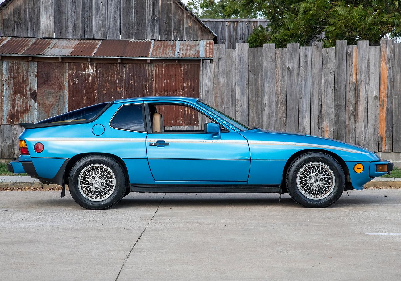 1981 Porsche 924 Turbo in Minerva Blue Metallic
