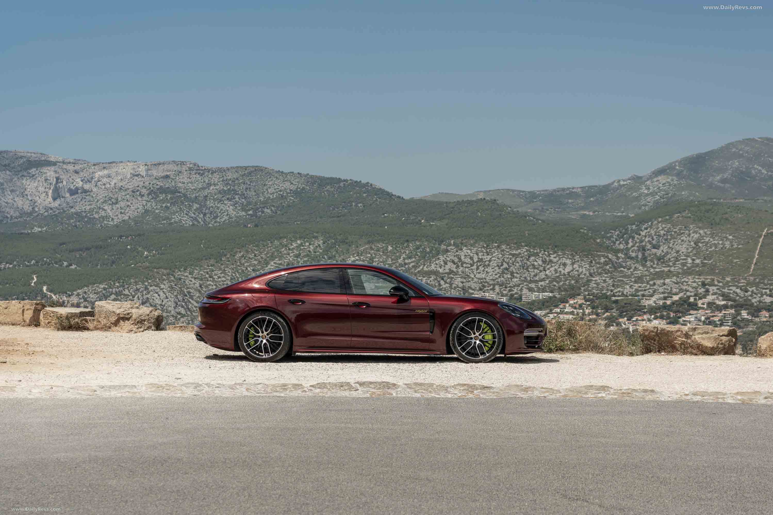 2021 Porsche Panamera 4 E-Hybrid in Cherry Metallic