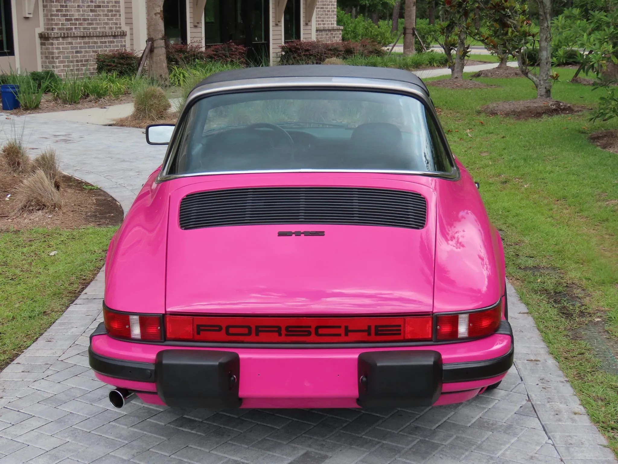 1976 Porsche 911S Targa in Magenta