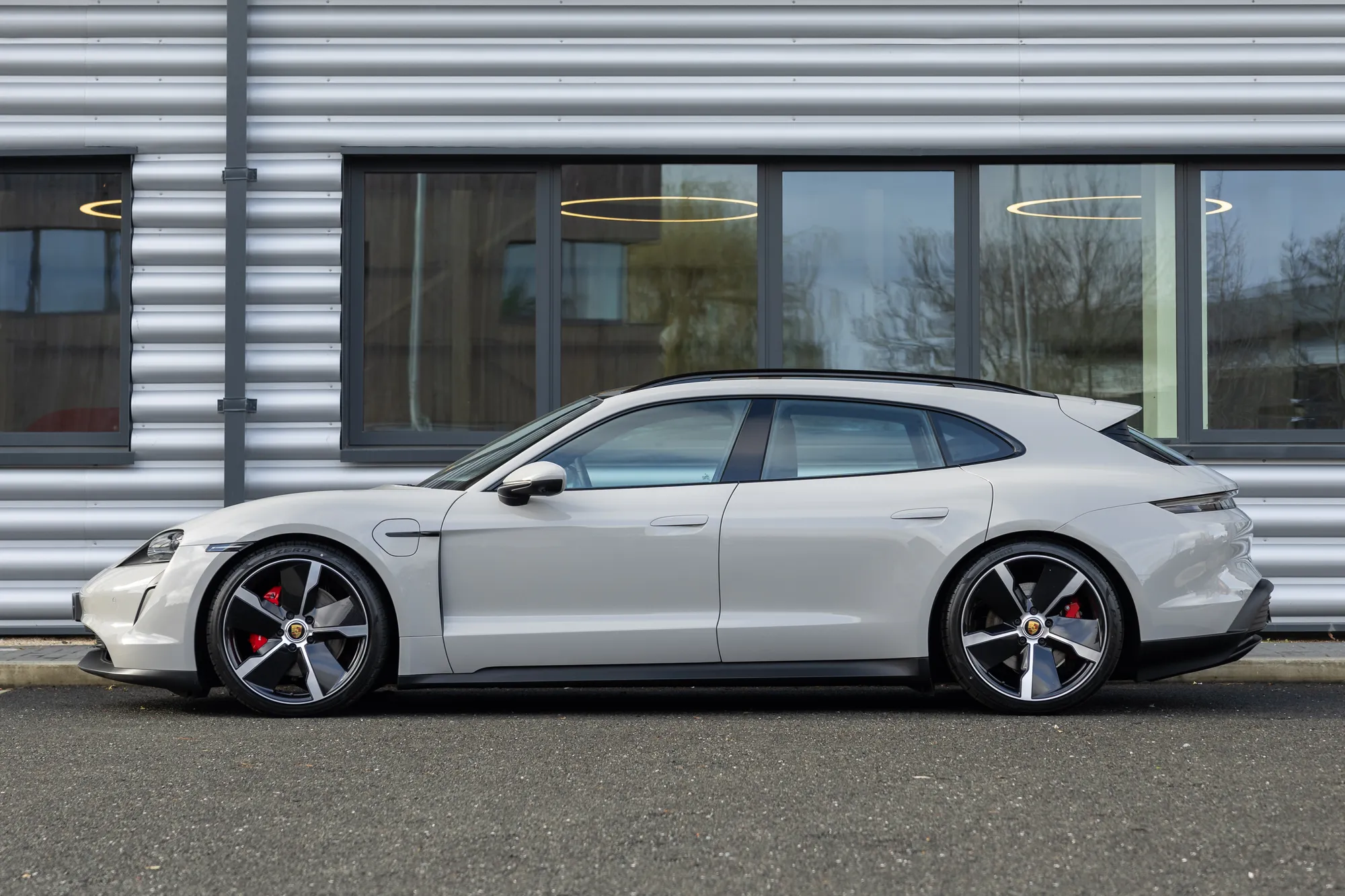 2023 Porsche Taycan 4S Sport Turismo in Crayon