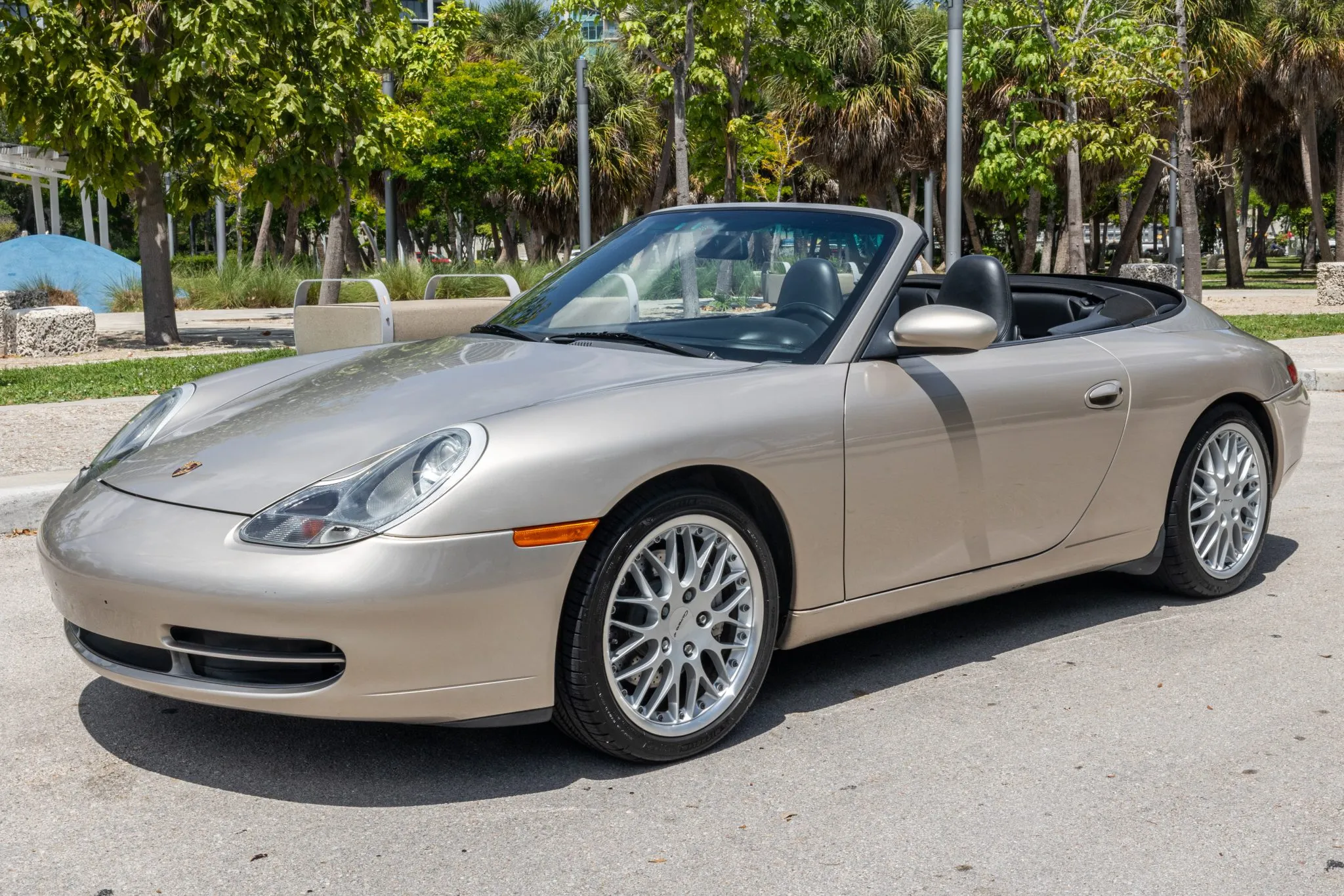 2000 Porsche 911 Carrera 4 Cabriolet in Mirage Metallic
