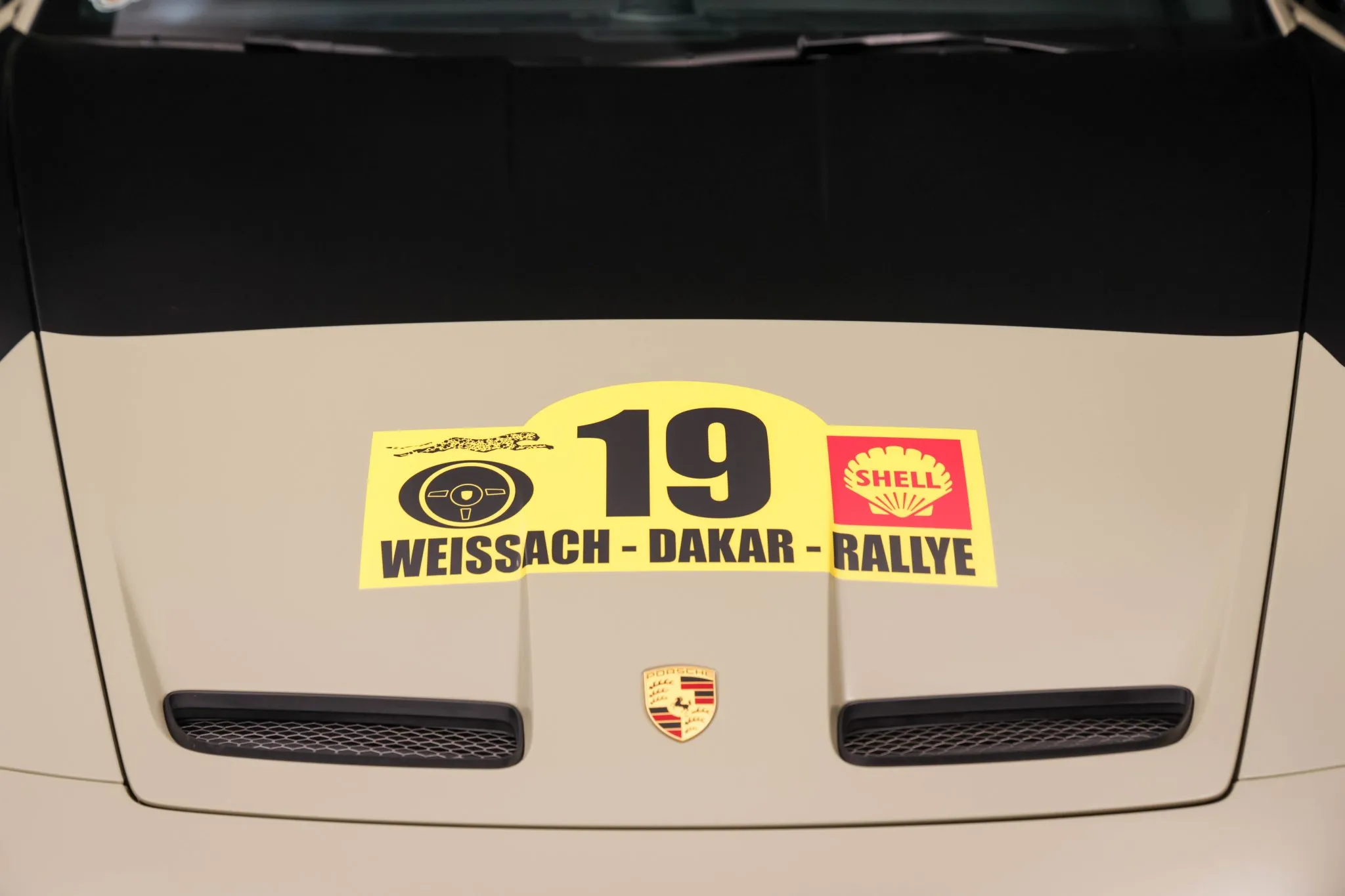 2024 Porsche 911 Dakar Rallye Design in Stone Grey