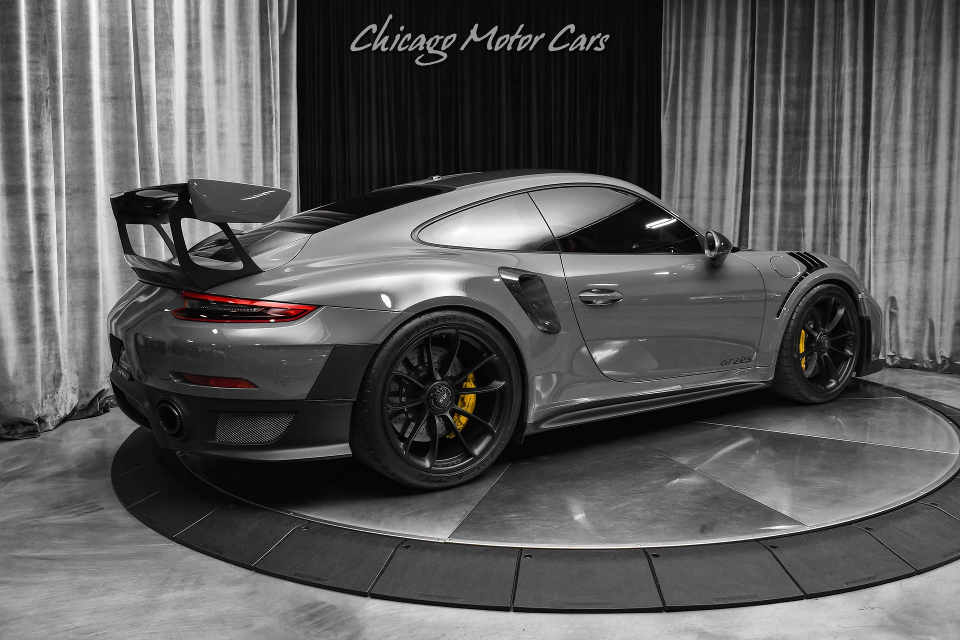 2019 Porsche 911 GT2RS Weissach in Grigio Telesto