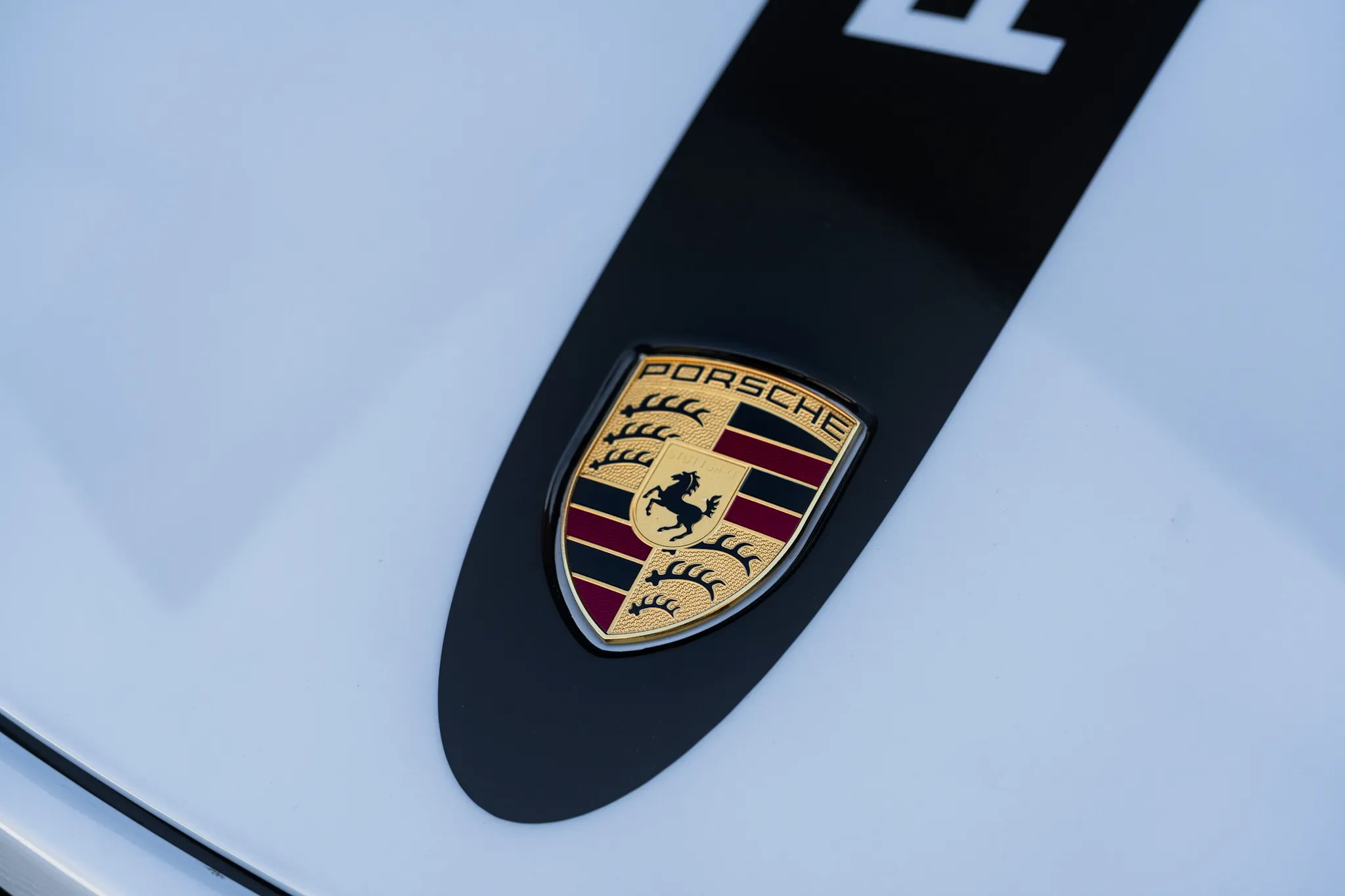 2016 Porsche Cayman GT4 in Carrara White Metallic
